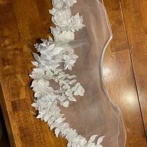 Sophia Tolli lace sleeves !!